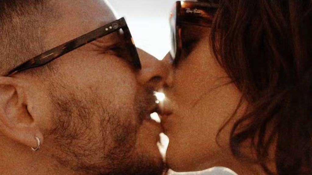 Junior Lima faz declaração apaixonada para Monica Benini durante viagem: ‘Sobre nós’