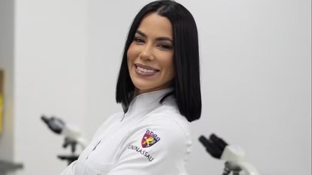 Larissa Tomásia retoma estudos e mostra rotina na faculdade: ‘Vida de estudante’